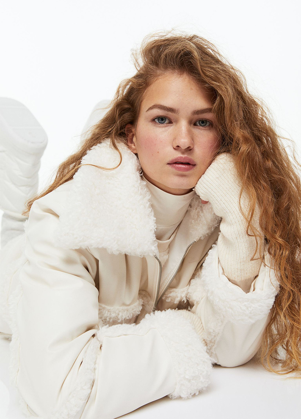 Айворі зимня куртка подовжена зі штучної шкіри H&M
