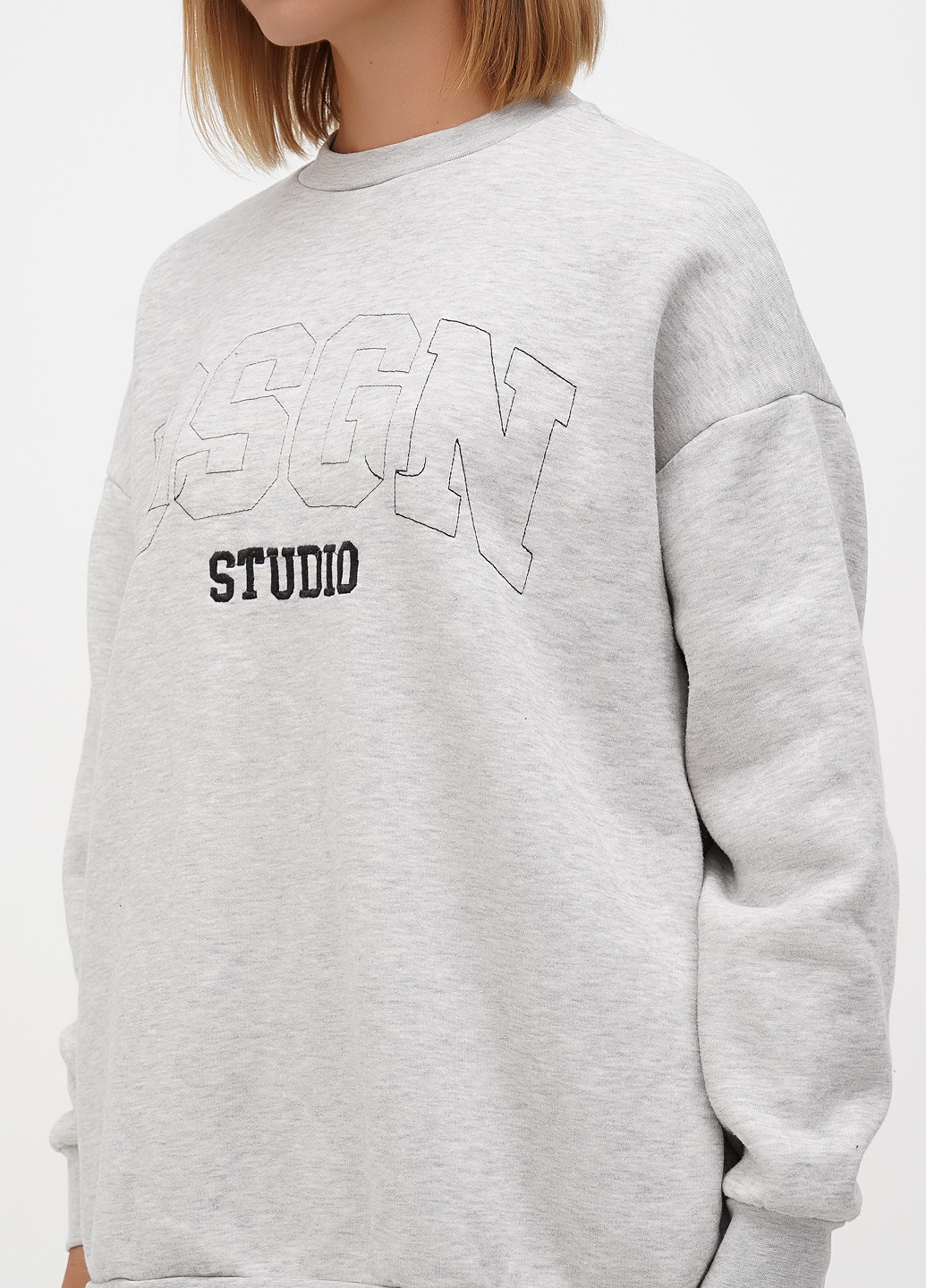 Сірий світшот Boohoo меланж вишивка (302448542)