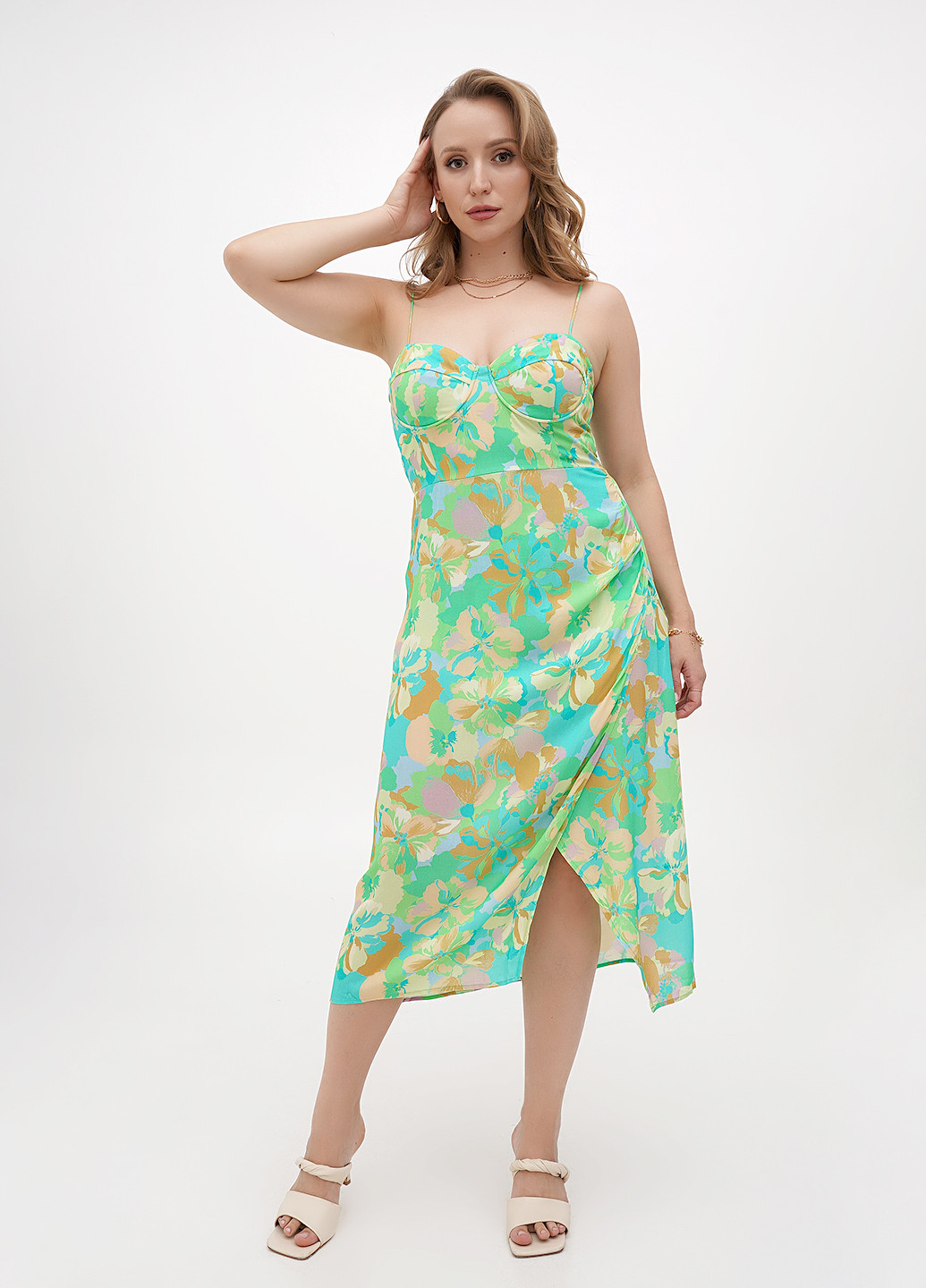 Світло-зелена кежуал сукня Stradivarius з квітковим принтом