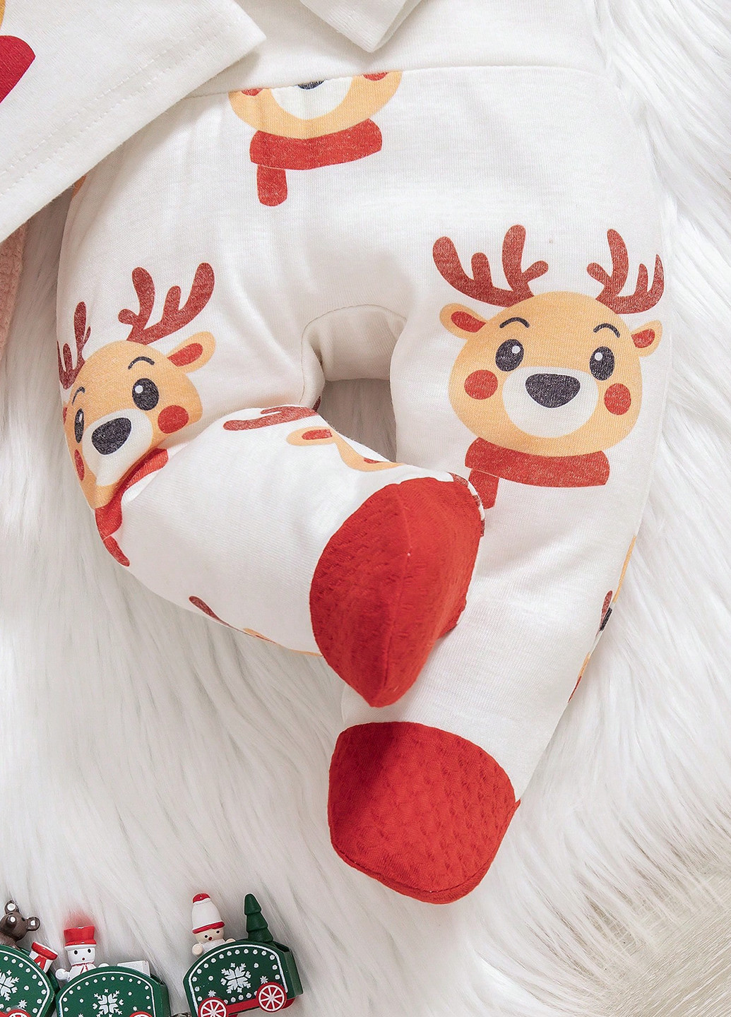 Біла зимня піжама (лонгслів, штани, ковпачок) SHEIN