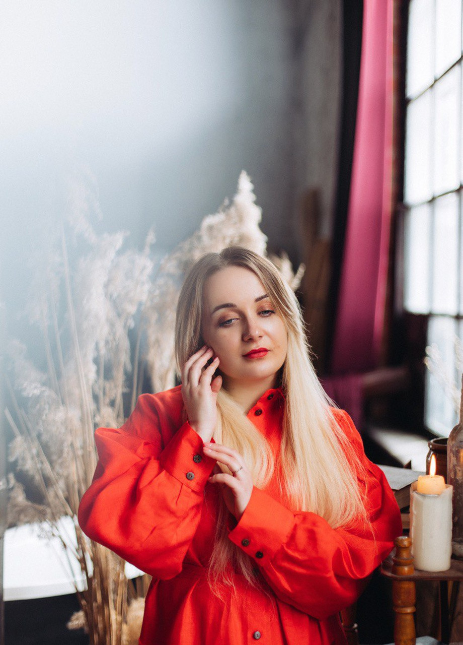 Червона сукня Така Барвиста