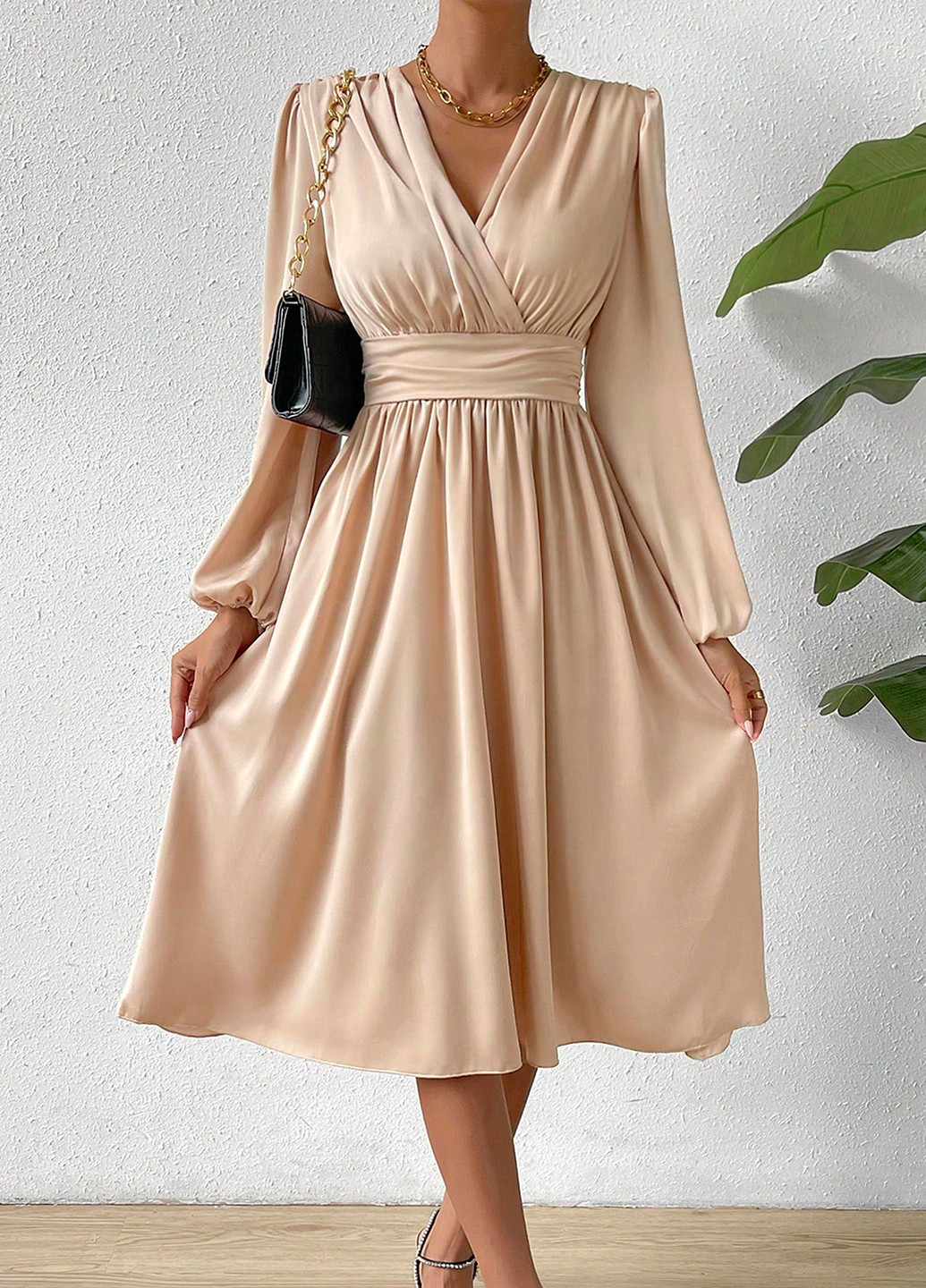 Кремовое кэжуал платье на запах SHEIN однотонное