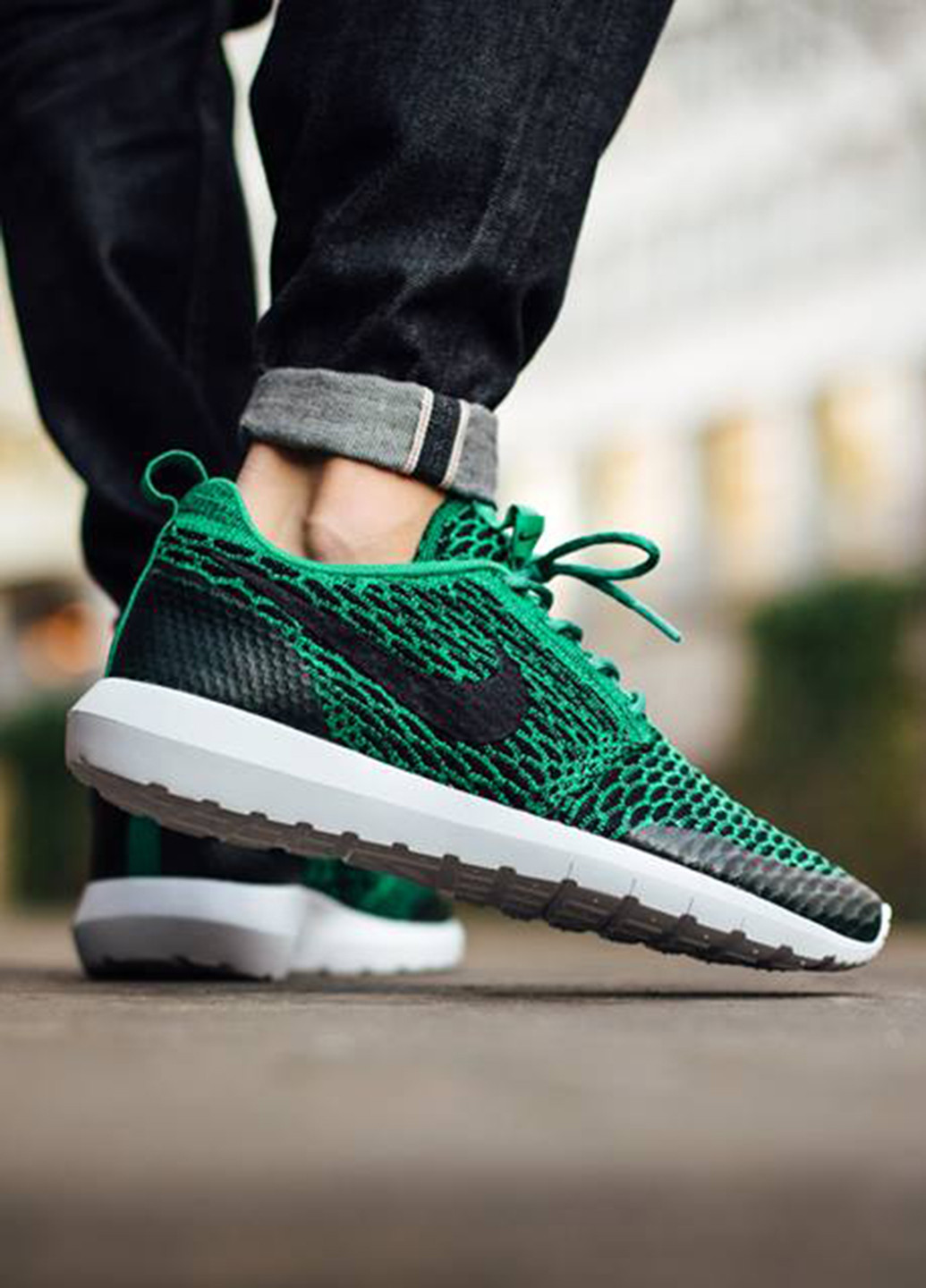 Зеленые демисезонные кроссовки Nike ROSHE NM FLYKNIT SE