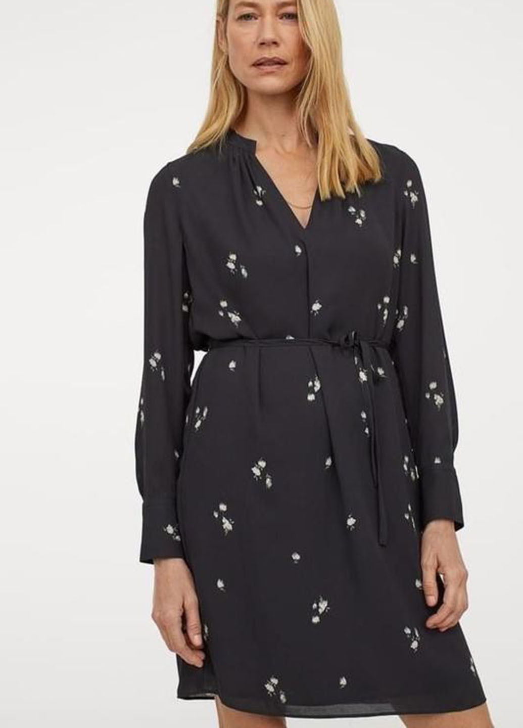 Черное кэжуал платье а-силуэт H&M с цветочным принтом