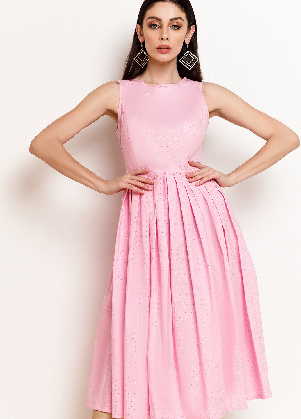 Светло-розовое кэжуал платье колокол VONAVIN однотонное