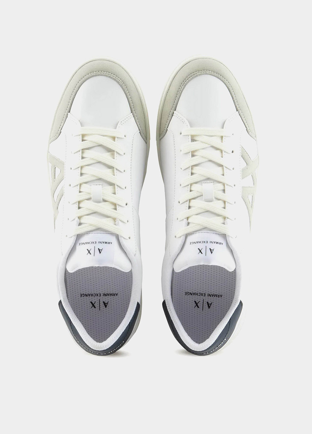 Белые демисезонные кроссовки Armani Exchange