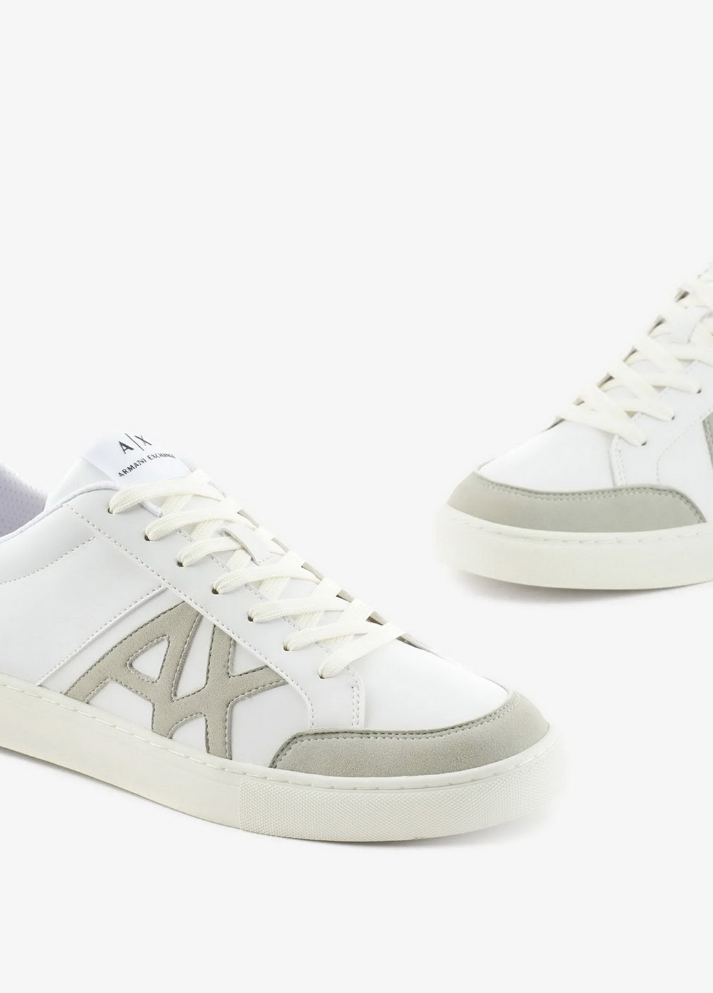 Белые демисезонные кроссовки Armani Exchange