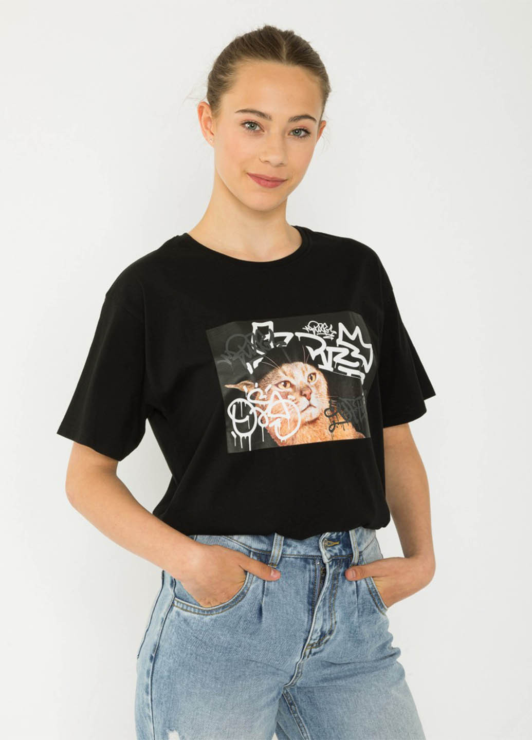 Черная летняя футболка Reporter Young