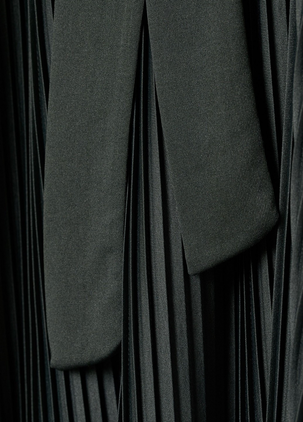 Темно-сіра ділова сукня H&M