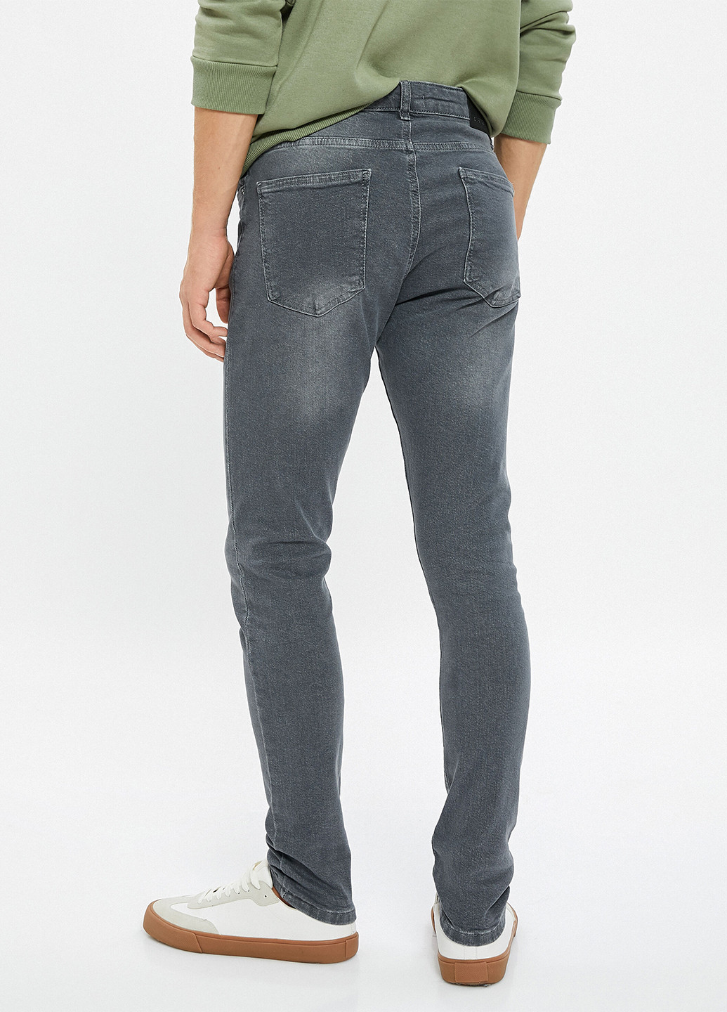 Серые демисезонные зауженные джинсы KOTON