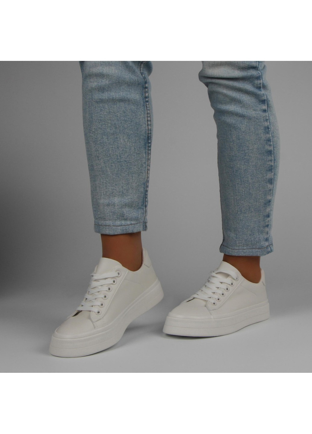 Белые демисезонные женские кроссовки 198009 Renzoni