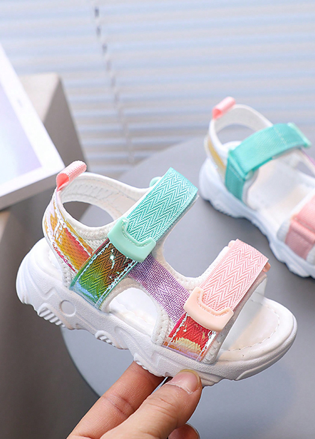 Цветные кэжуал сандалии SHEIN на липучке