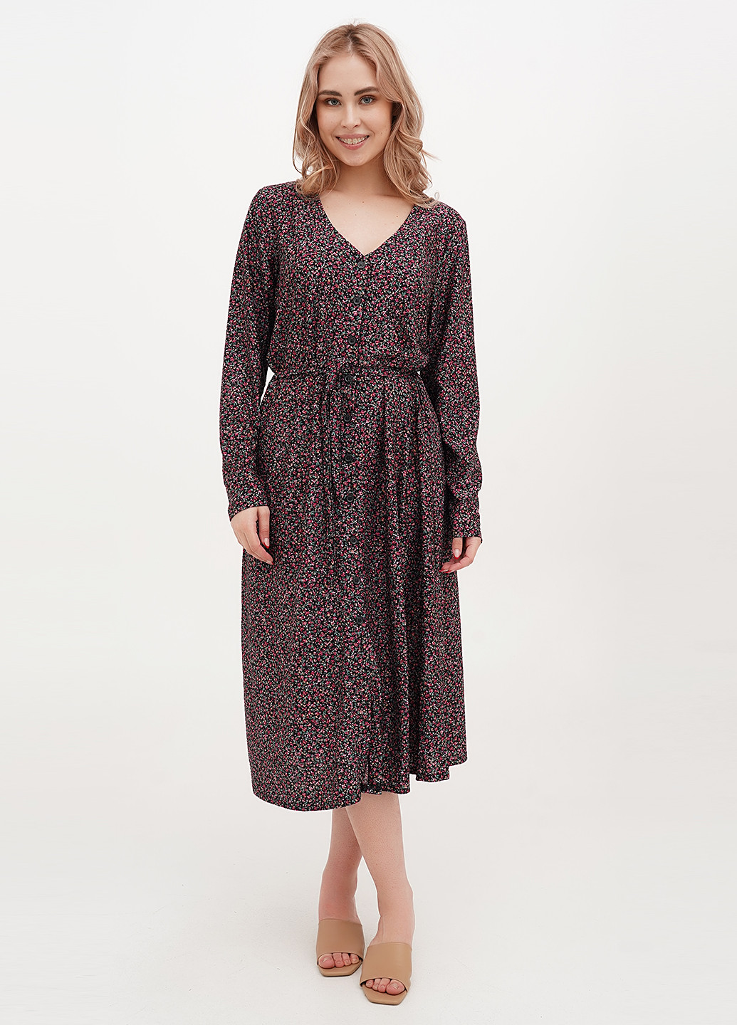 Черное кэжуал платье а-силуэт We с цветочным принтом