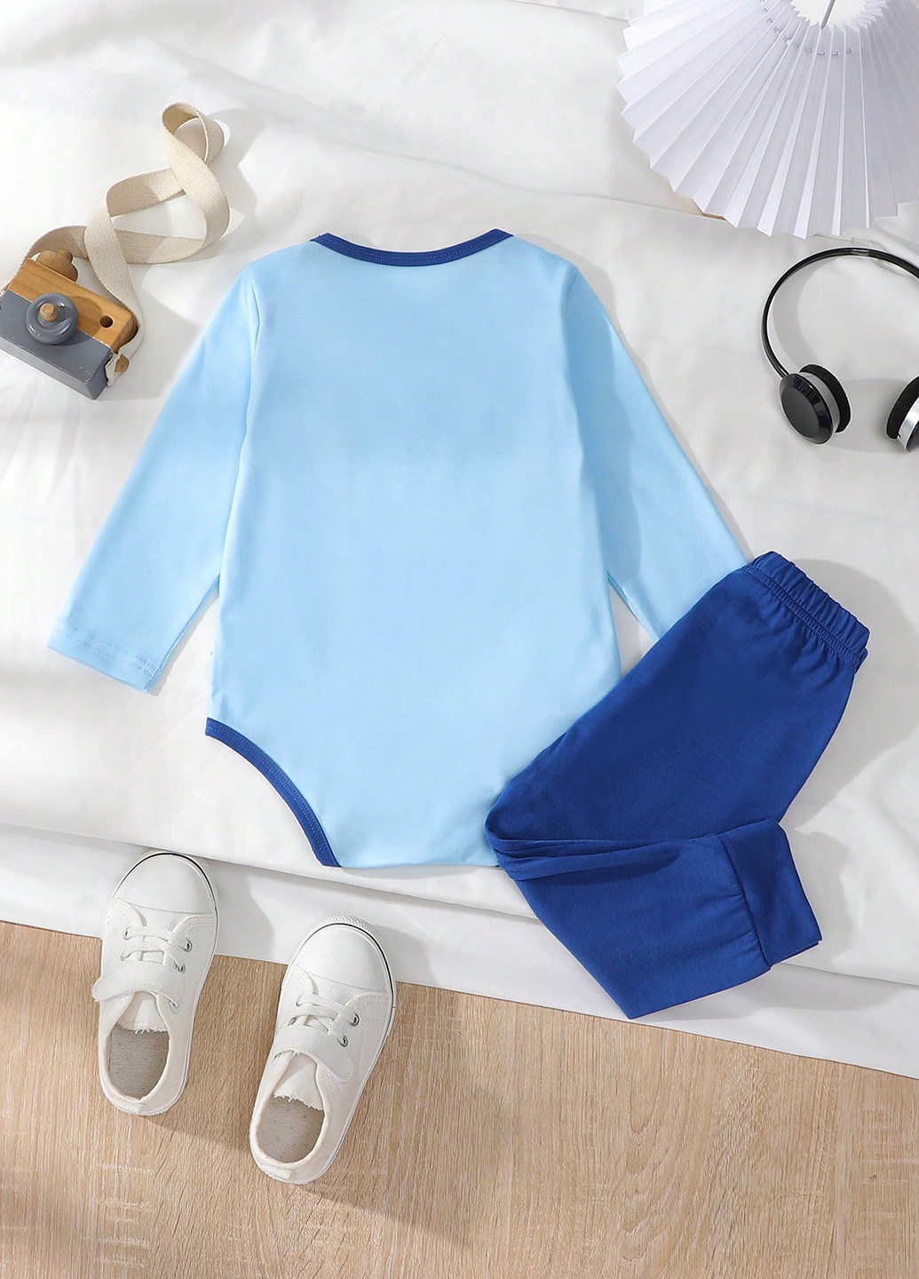 Комбинированный демисезонный комплект (боди, брюки) SHEIN