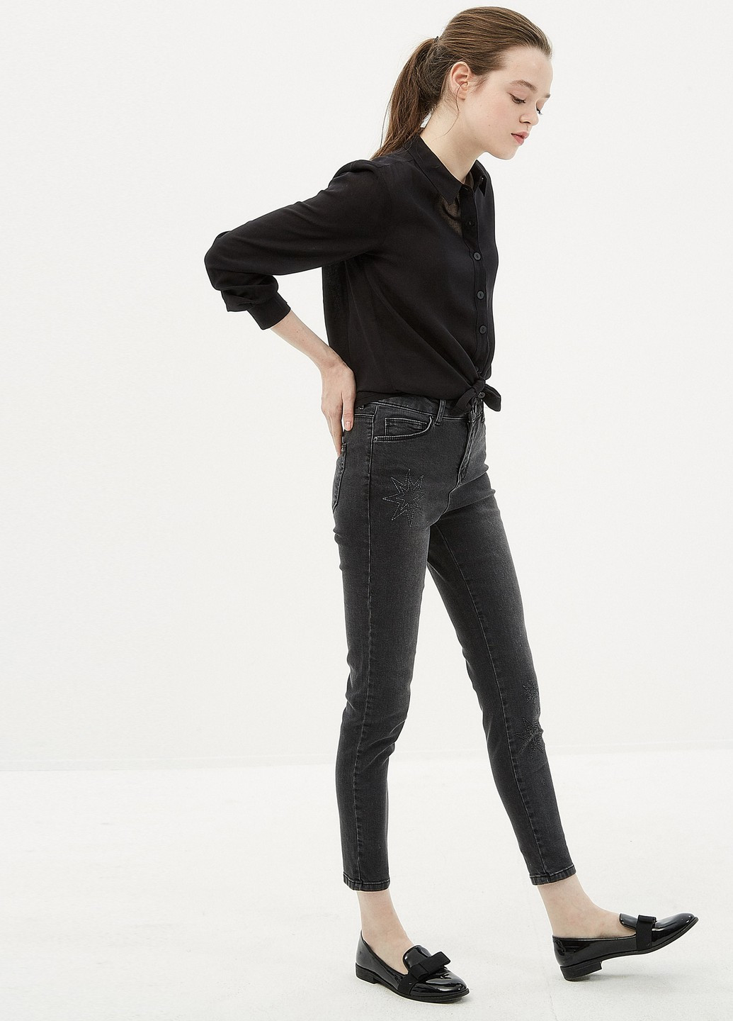 Черные демисезонные зауженные, укороченные джинсы KOTON