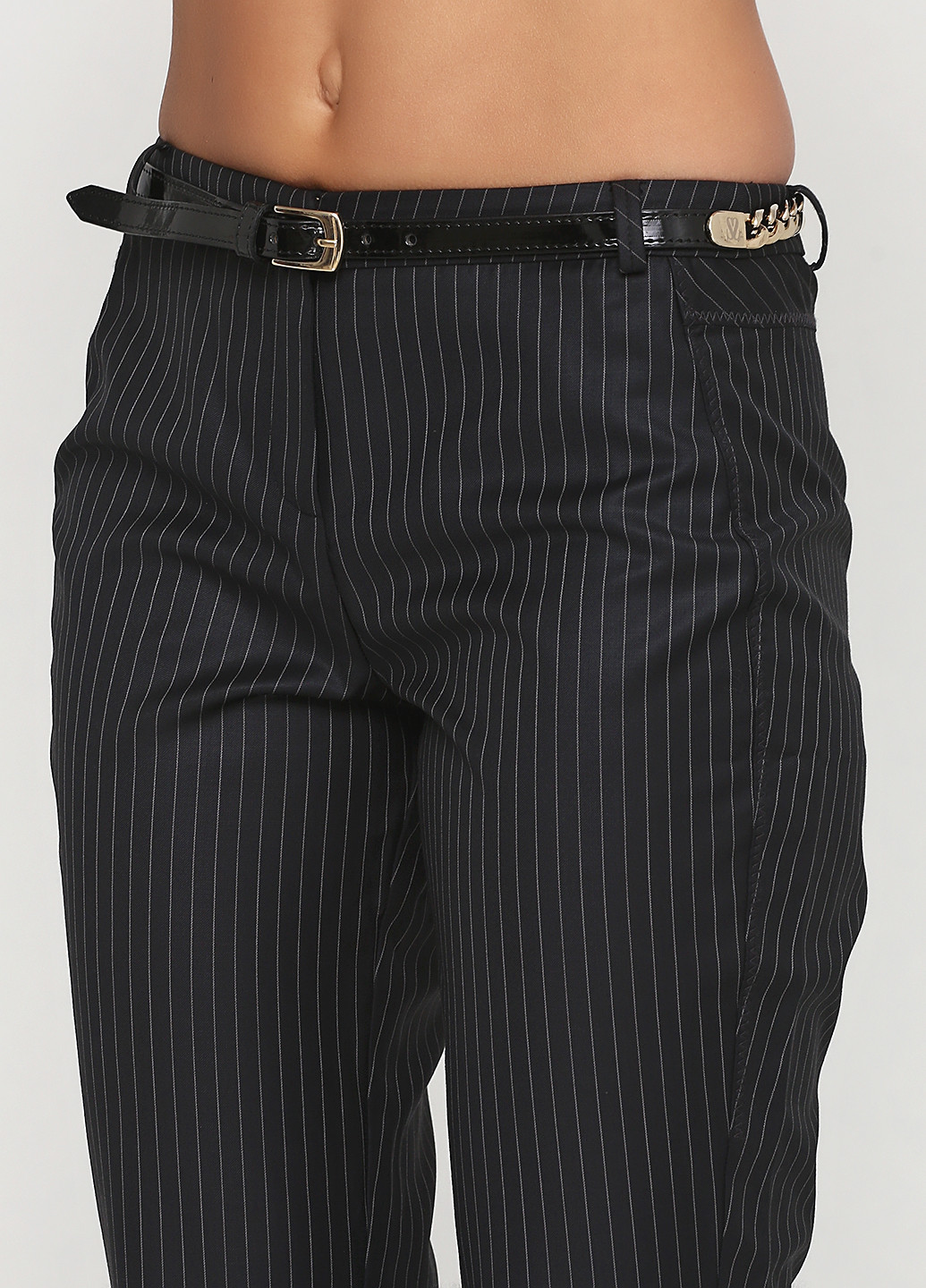 Черные кэжуал демисезонные прямые брюки Sassofono