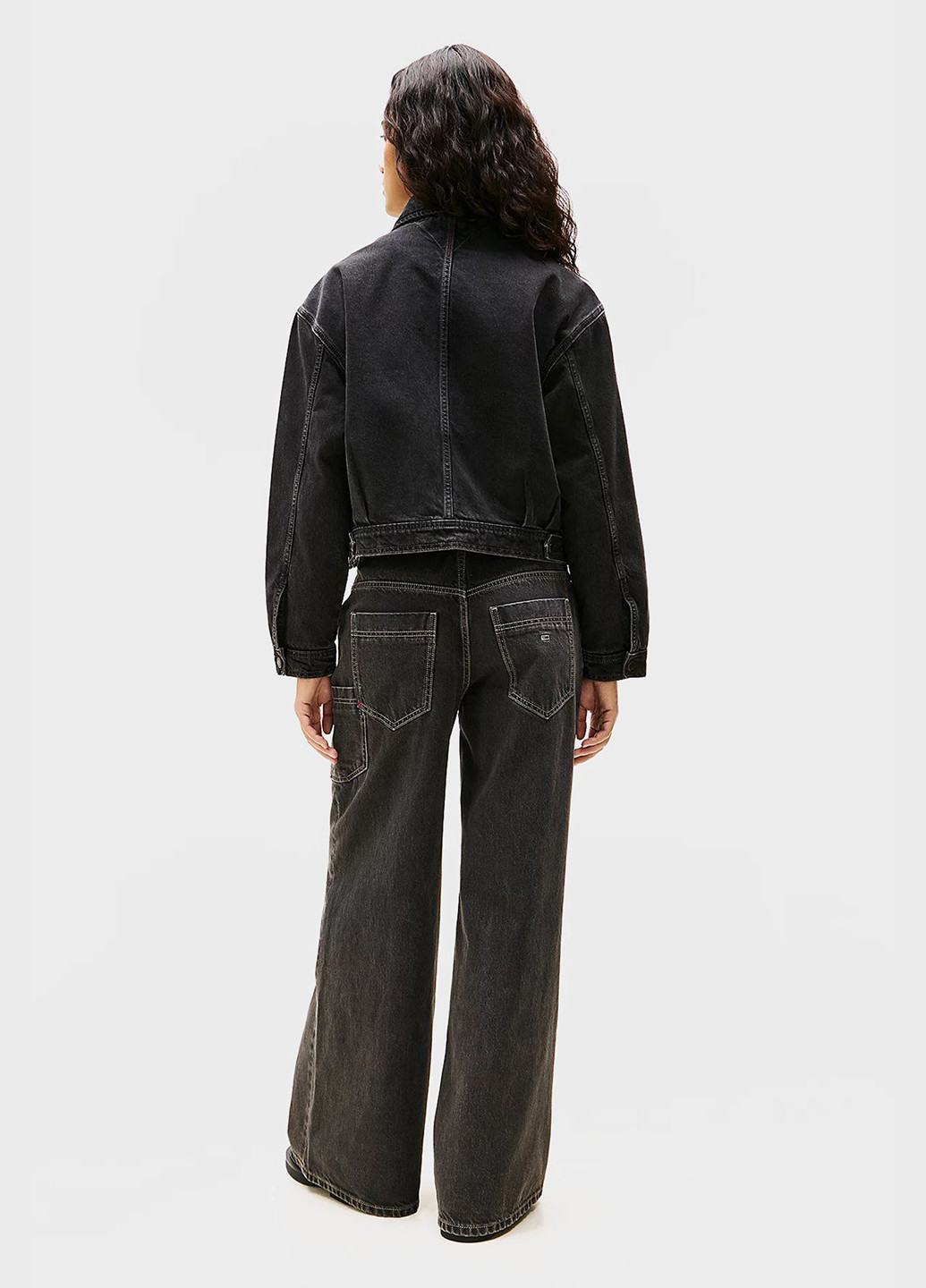 Темно-серая демисезонная куртка Tommy Jeans