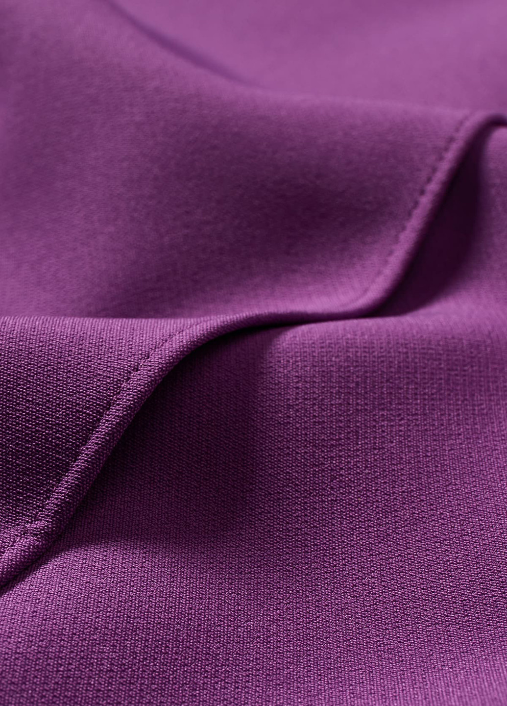 Фіолетова вечірня сукня з відкритою спиною C&A однотонна