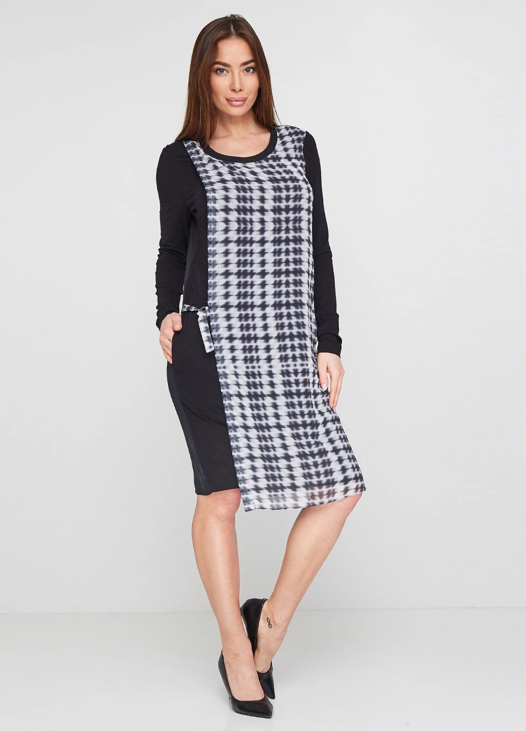 Комбинированное кэжуал платье футляр DKNY с абстрактным узором