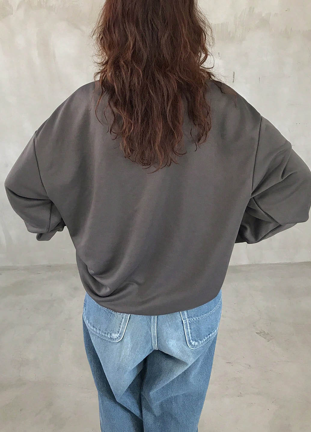 Сірий світшот SHEIN квітковий з вирізами, вишивка рішельє (366268927)