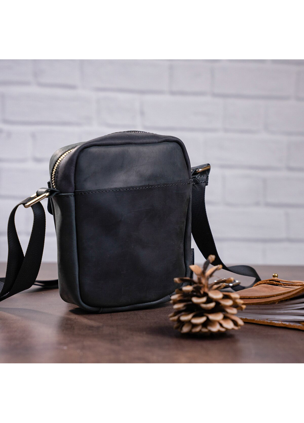 Мужская кожаная сумка 14х16х5 см Shvigel (229461388)