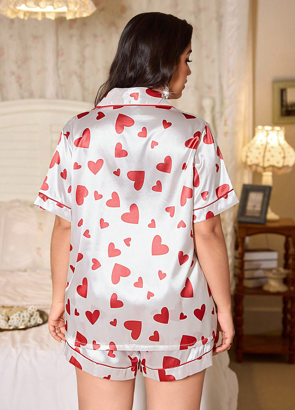 Біла всесезон піжама (сорочка, шорти) сорочка + шорти SHEIN