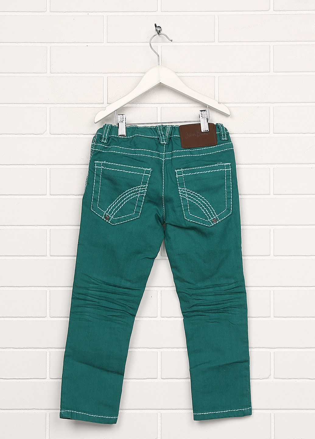 Зеленые демисезонные джинсы John Baner