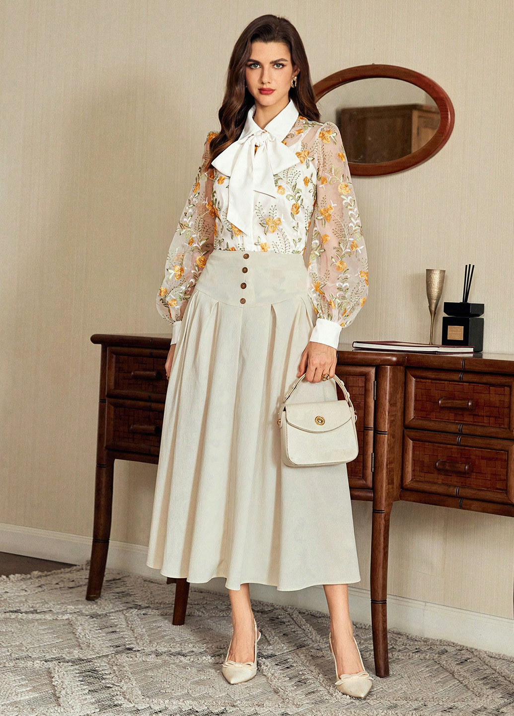 Молочная блуза SHEIN