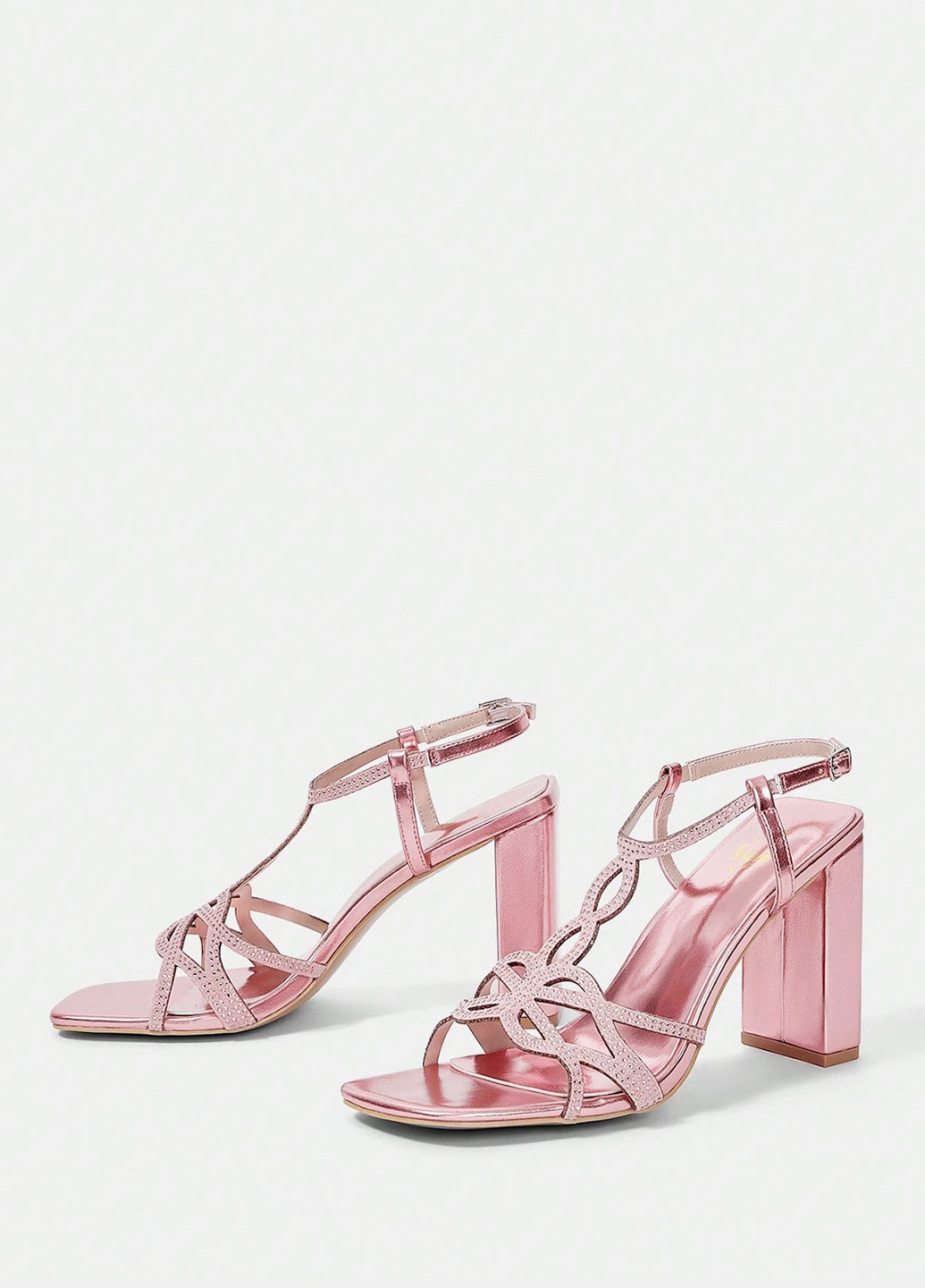 Светло-розовые босоножки SHEIN с ремешком со стразами