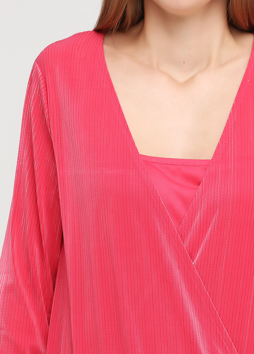Розовая демисезонная блуза на запах Vila