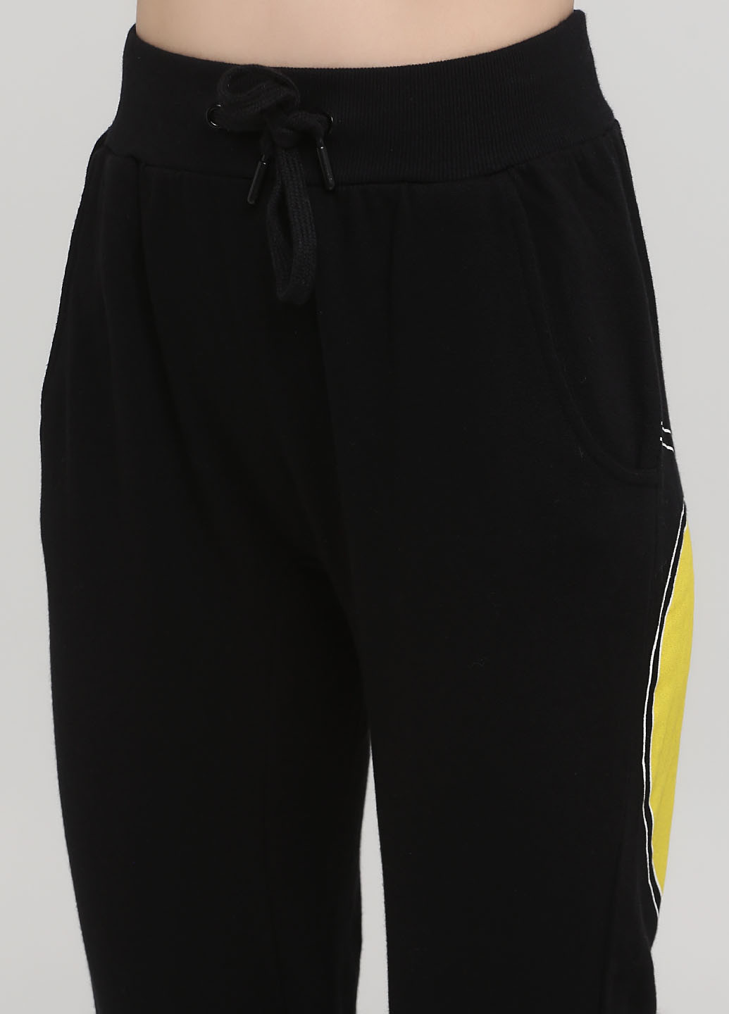 Черные спортивные демисезонные джоггеры брюки Reserved