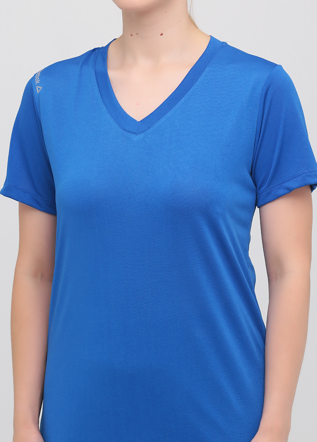 Синяя всесезон футболка Reebok