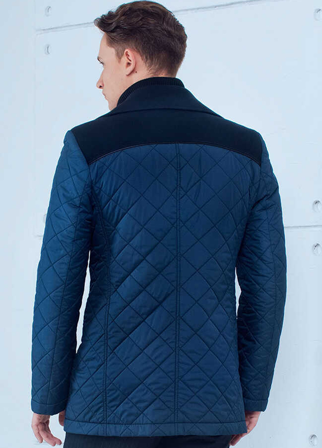 Темно-синяя демисезонная куртка куртка-пиджак Sun's House