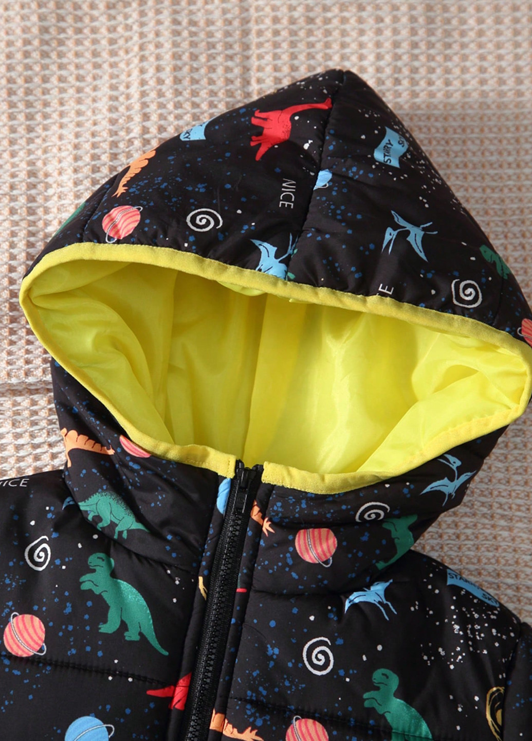 Чорна демісезонна куртка SHEIN