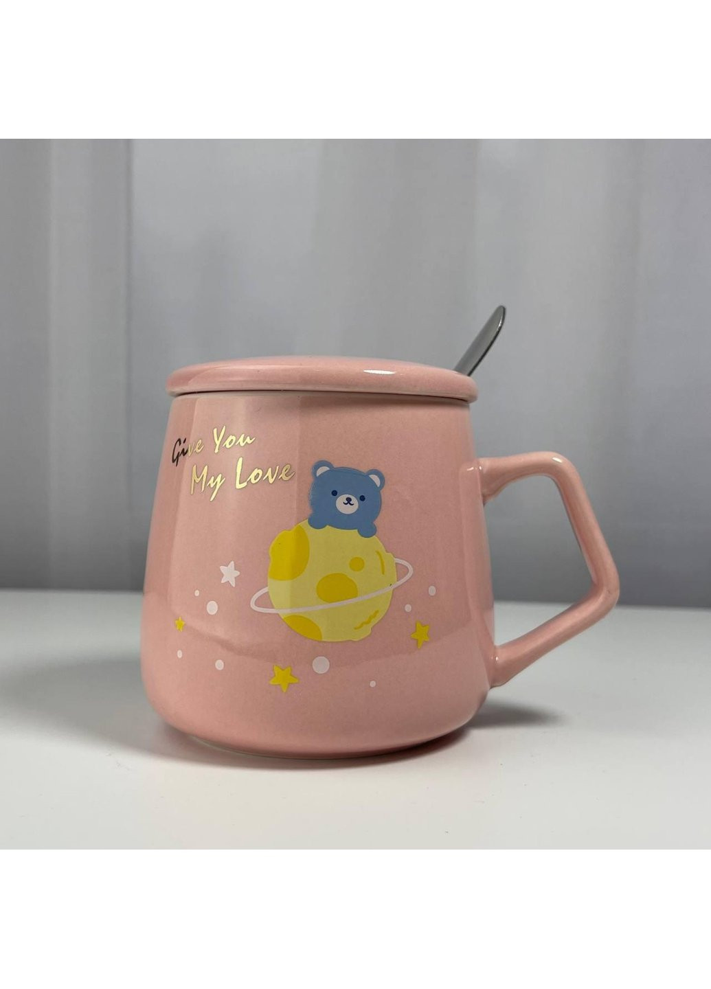 Кружка з кришкою та ложкою Ведмедик на планеті рожевий 5679 400 мл Power (254416630)
