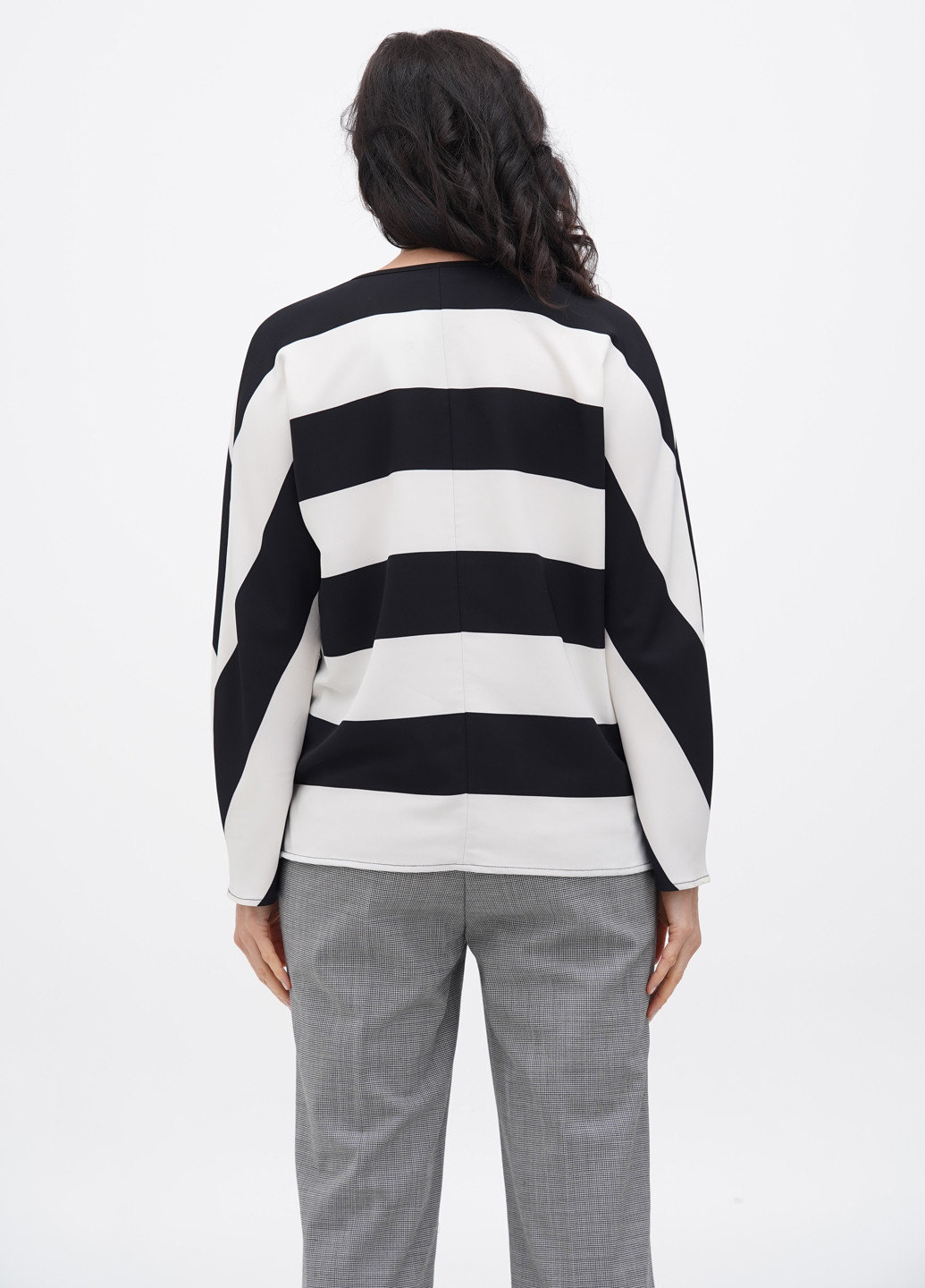 Чорно-біла демісезонна блуза DKNY