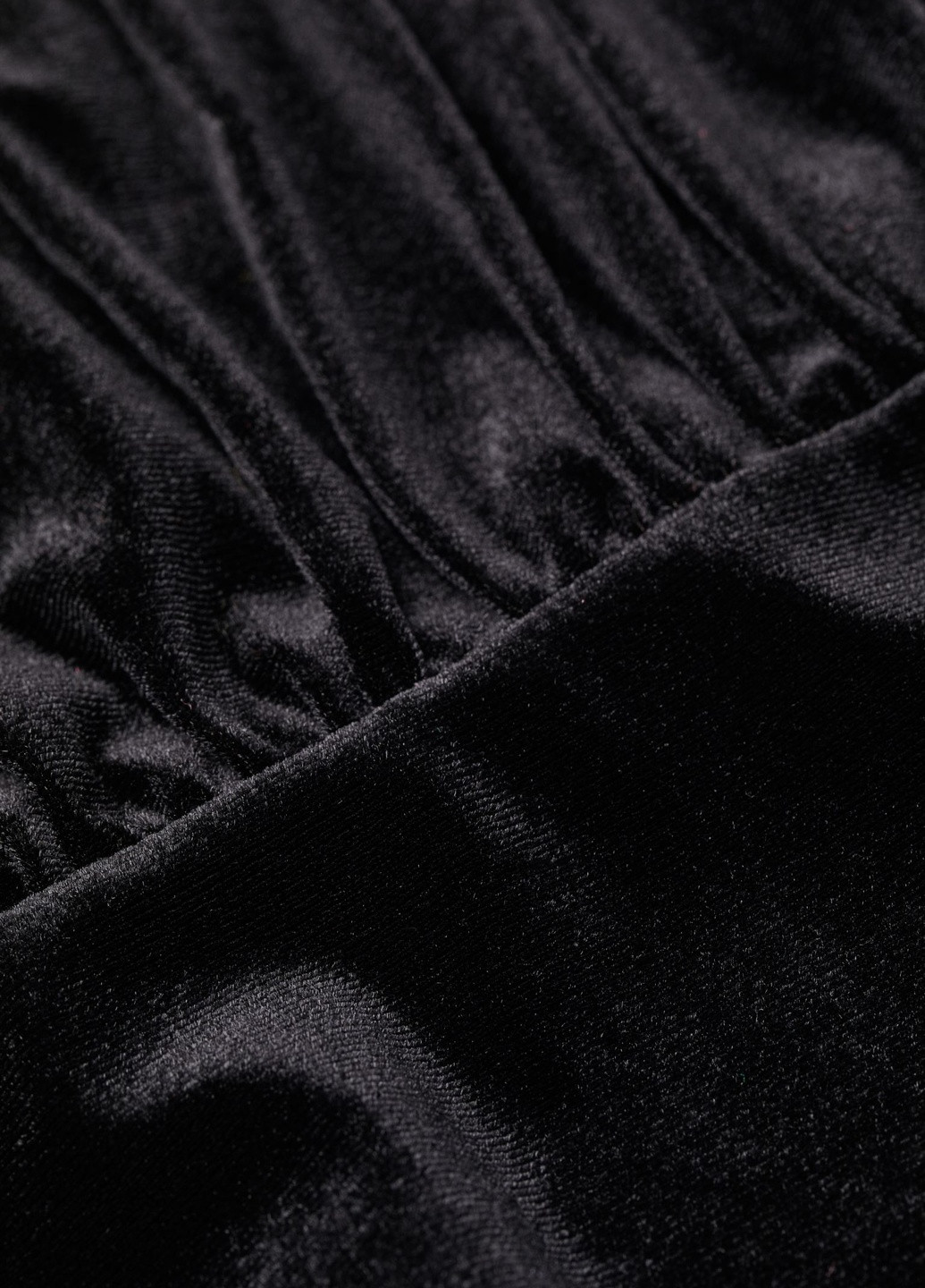 Черное кэжуал платье велюр H&M однотонное