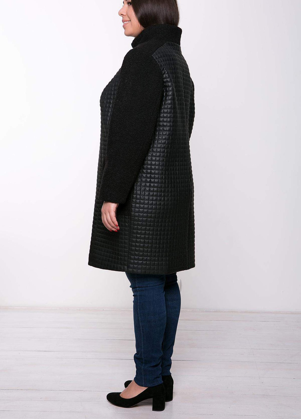 Черное демисезонное Пальто из стеганой искусственной кожи (квадрат) ЛУСИЯ черное Tatiana