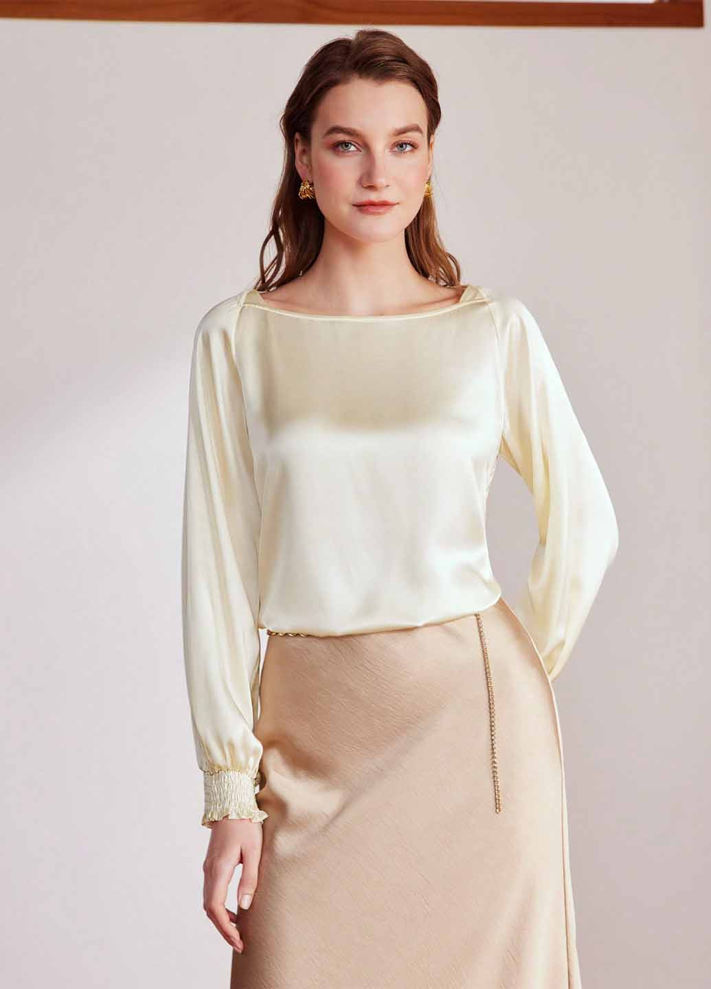 Кремова блуза SHEIN