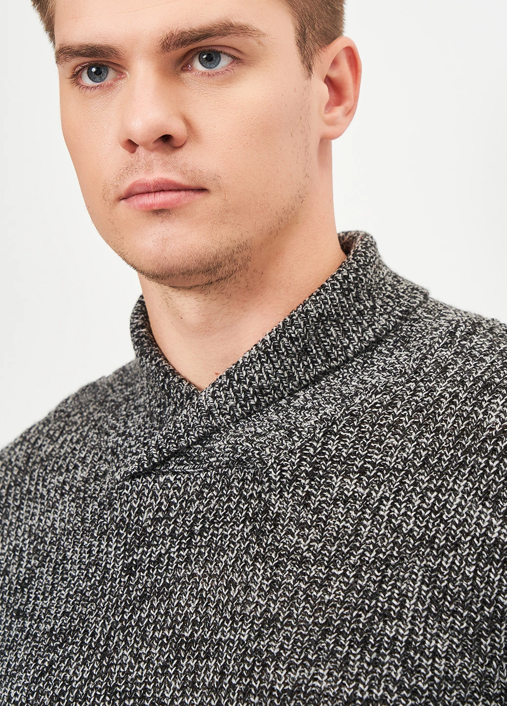 Темно-сірий демісезонний светр H&M