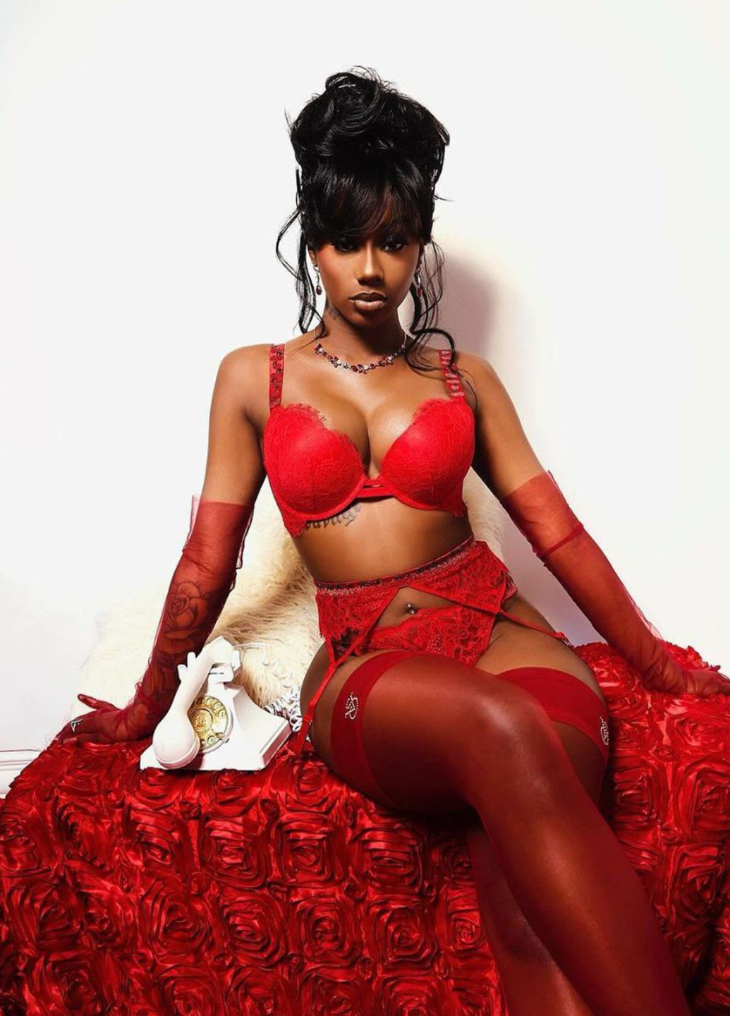 Красный демисезонный комплект (бюстгальтер, пояс, трусики) Victoria's Secret