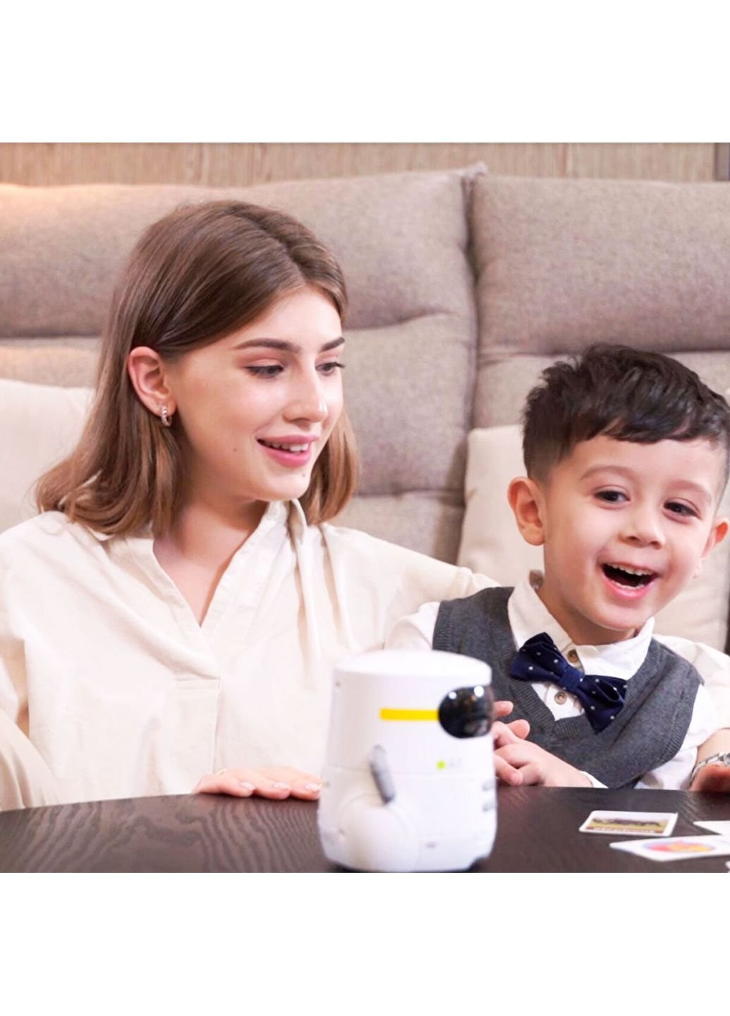 Интерактивная игрушка Умный робот с сенсорным управлением и обучающими карт белый (AT002-01-UKR) AT-Robot (251223890)