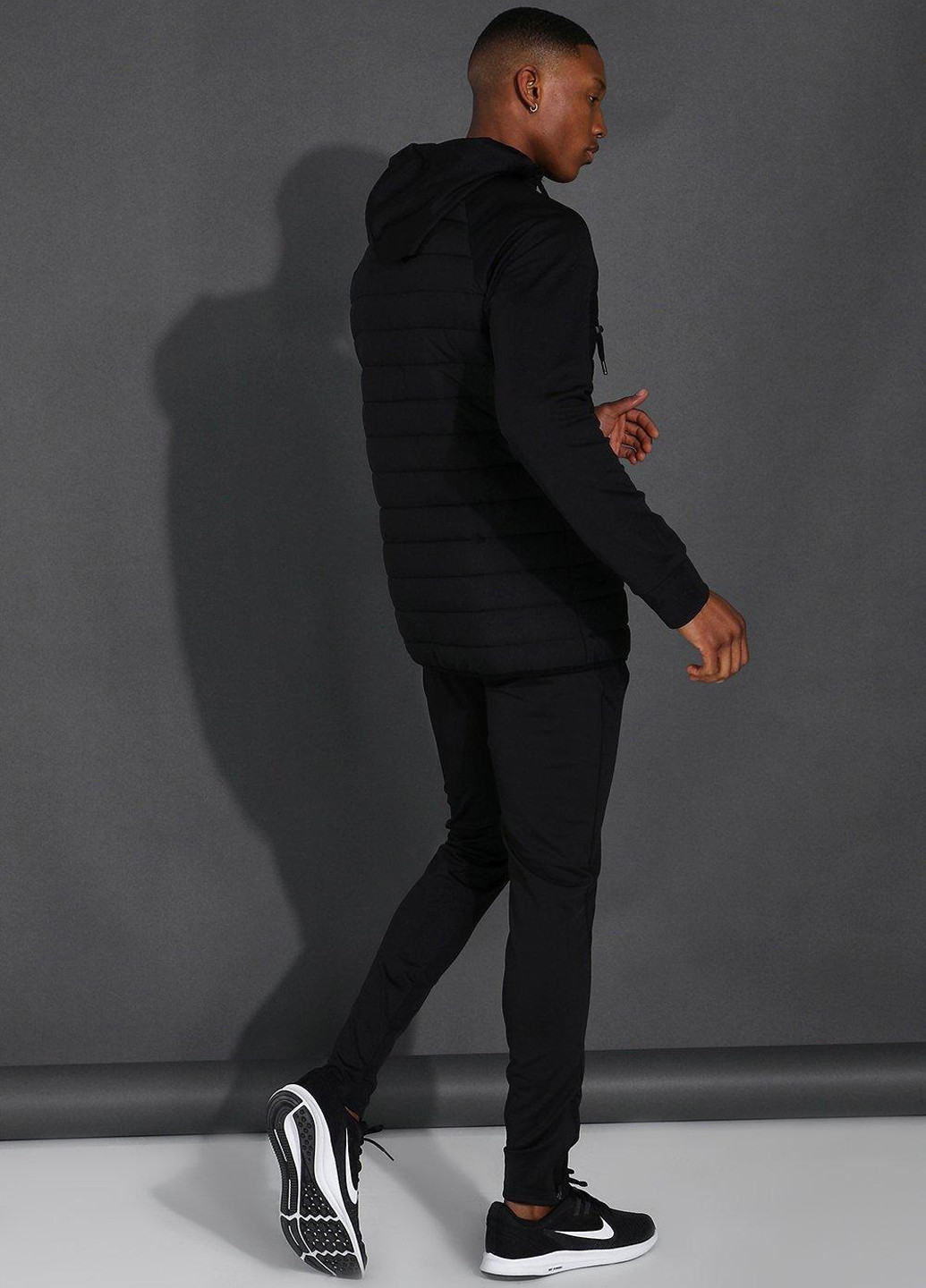 Черные спортивные демисезонные зауженные брюки Boohoo