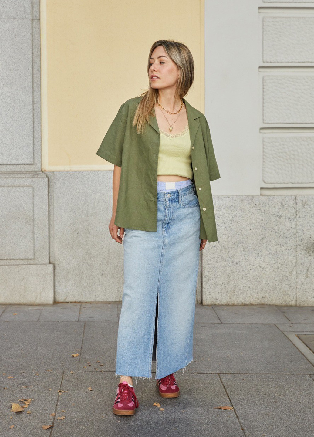 Оливковковая (хаки) кэжуал рубашка однотонная Uniqlo