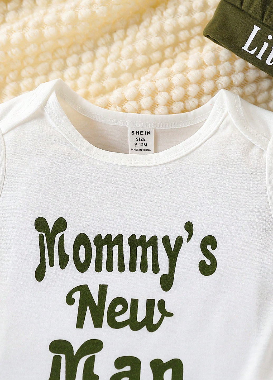 Комбінований демісезонний комплект (боді, штани, шапка) SHEIN