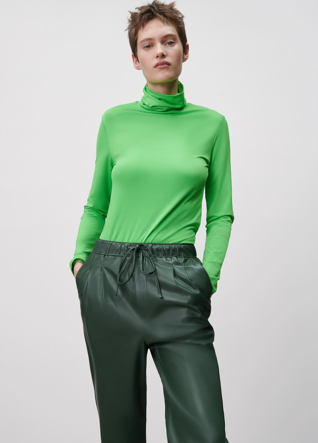 Зеленые повседневный демисезонные прямые брюки Zara