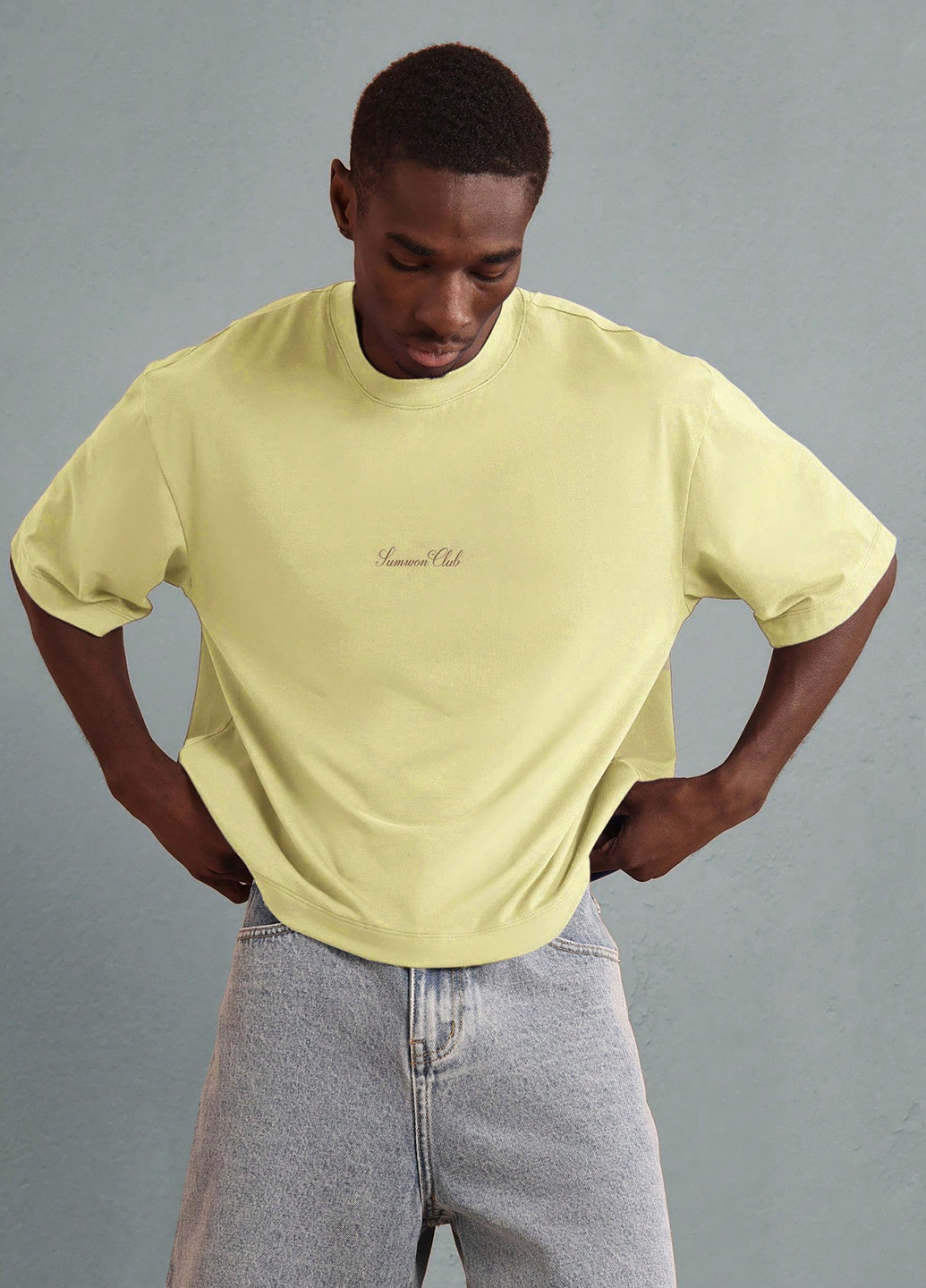 Желтая футболка SHEIN