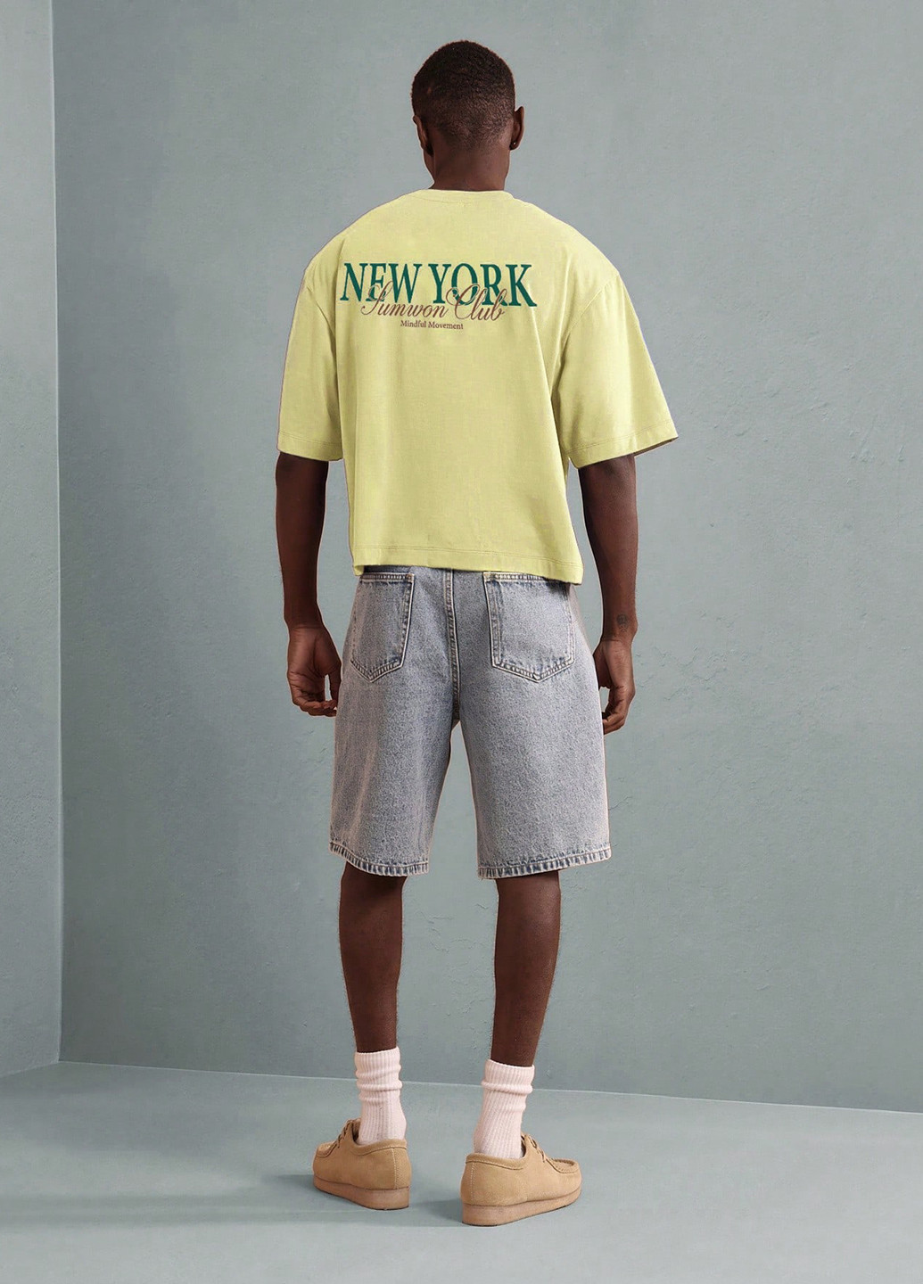 Желтая футболка SHEIN