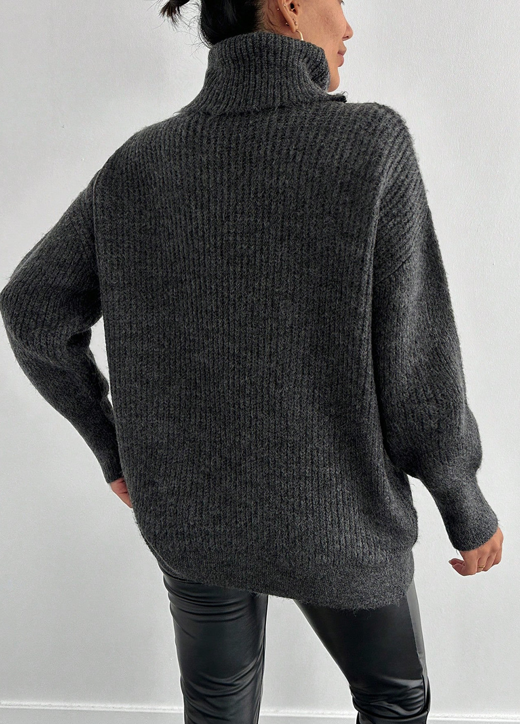 Темно-серый демисезонный свитер SHEIN