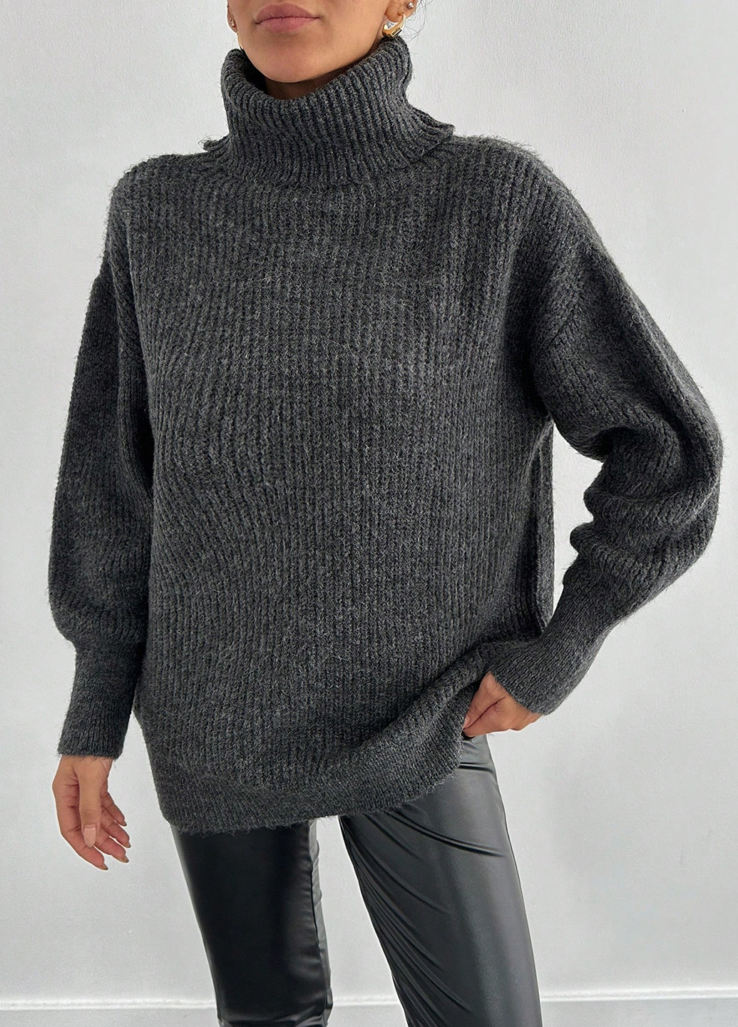 Темно-серый демисезонный свитер SHEIN